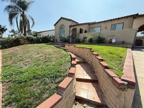 Building Photo - 2009 Westmont Dr