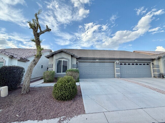 Building Photo - 6610 E University Dr