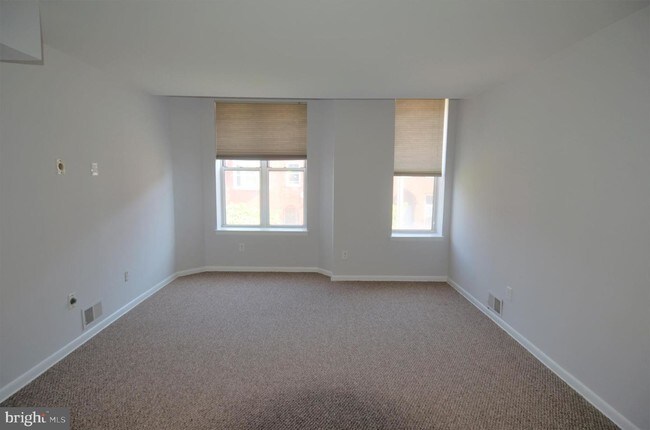 Building Photo - 225 E Lafayette Ave