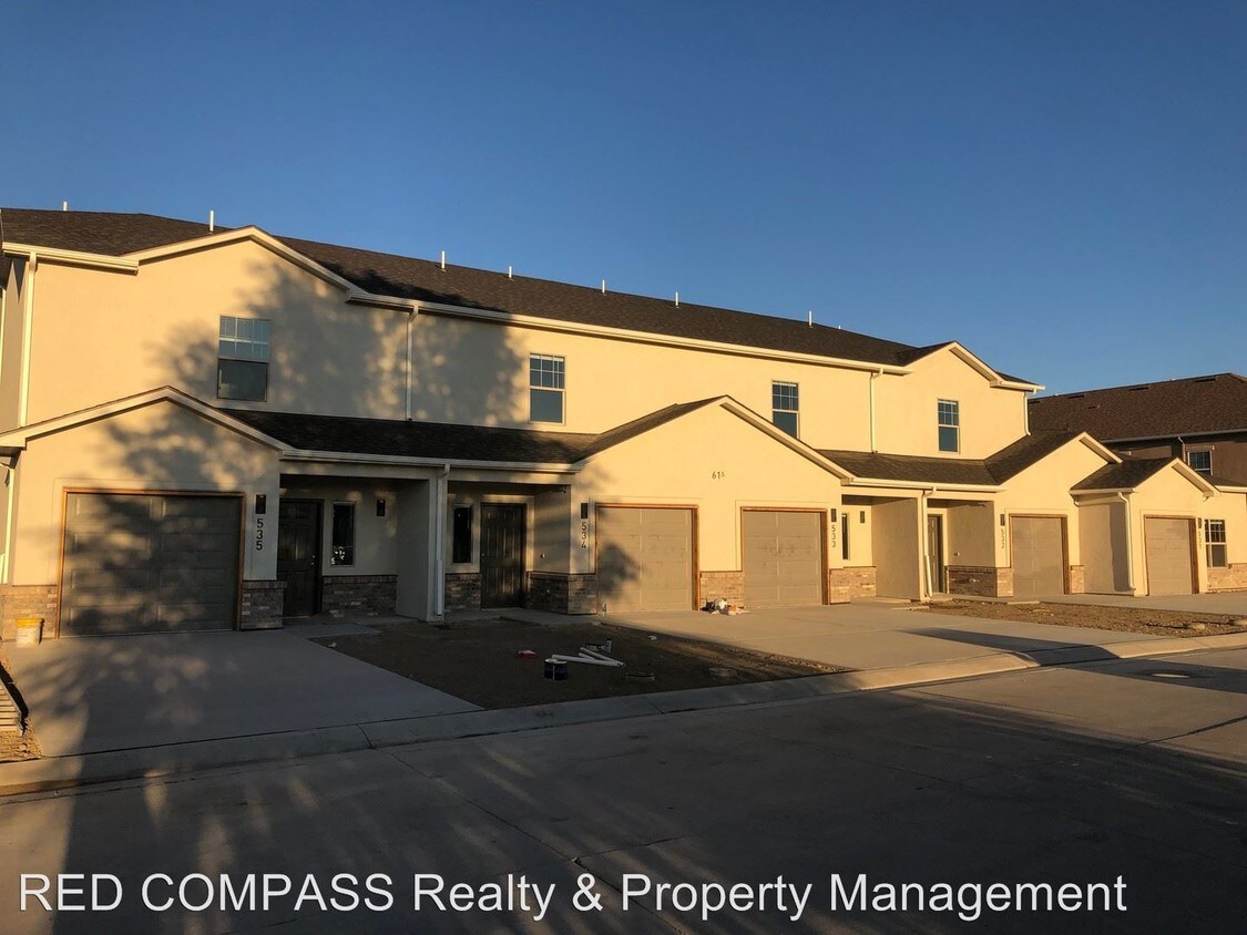 Primary Photo - 615 Canyon Vista Way