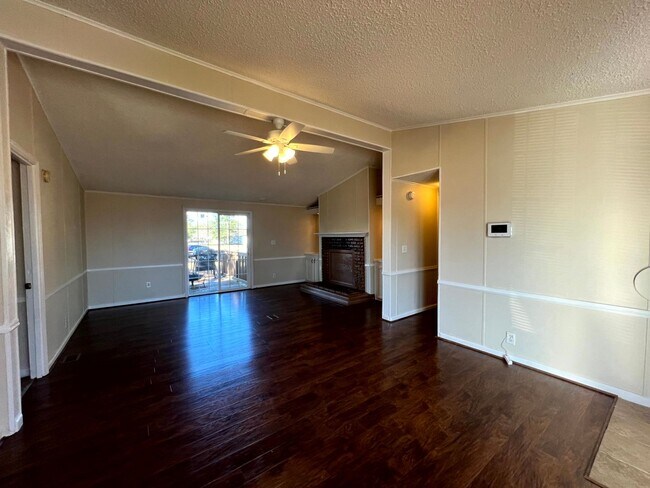 Foto del edificio - 2419 Elcar Dr