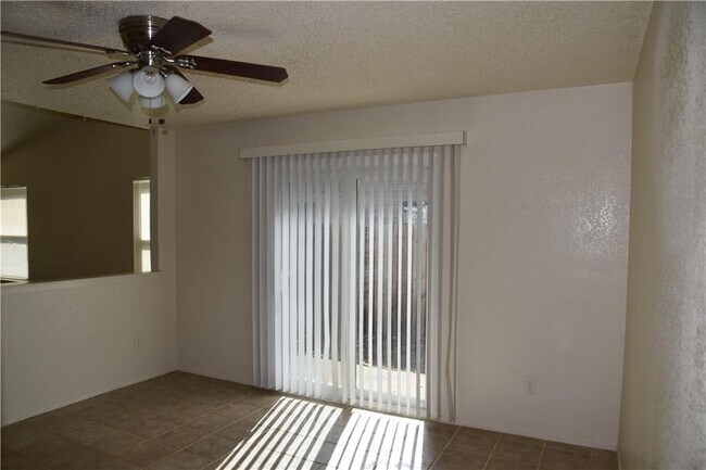 Foto del edificio - 12208 Dundee Dr