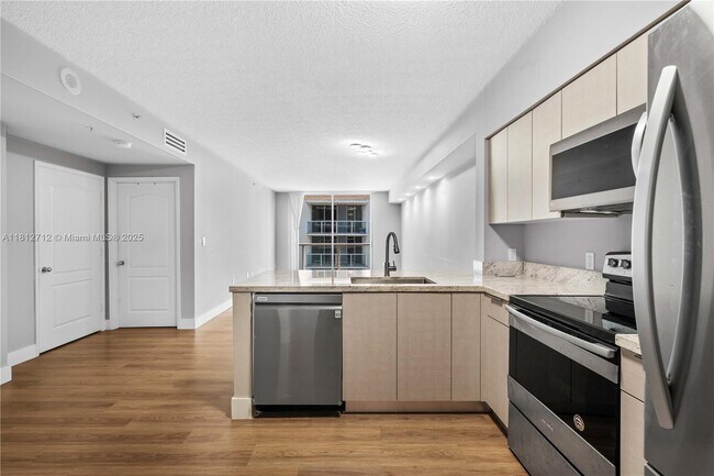 Foto del edificio - 5091 NW 7th St