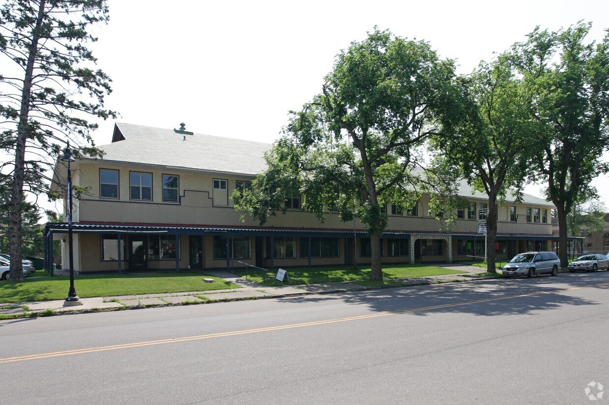 Building Photo - 1076-1098 88th Ave W