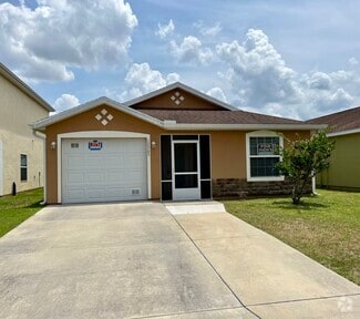 Building Photo - 12305 NE 48th Loop