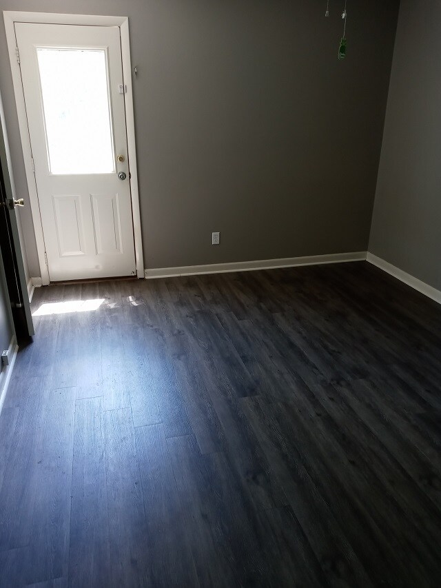 Building Photo - 106 Pattock Ct