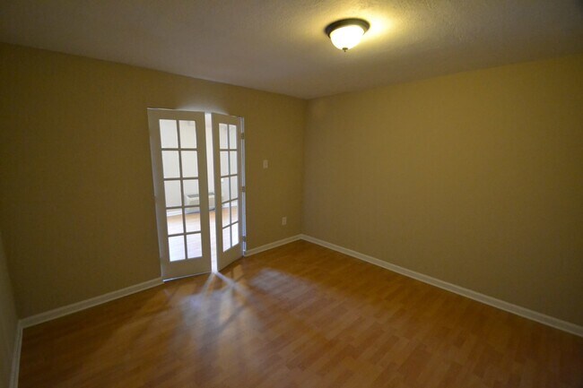 Building Photo - 5021 Grist Mill Dr