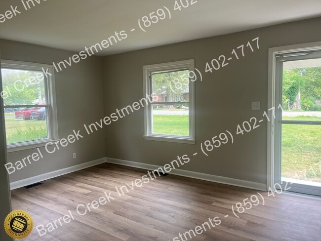 Building Photo - 2-Bed 1-Bath House