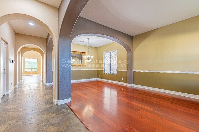 Foto del edificio - 2415 W Mineral Rd