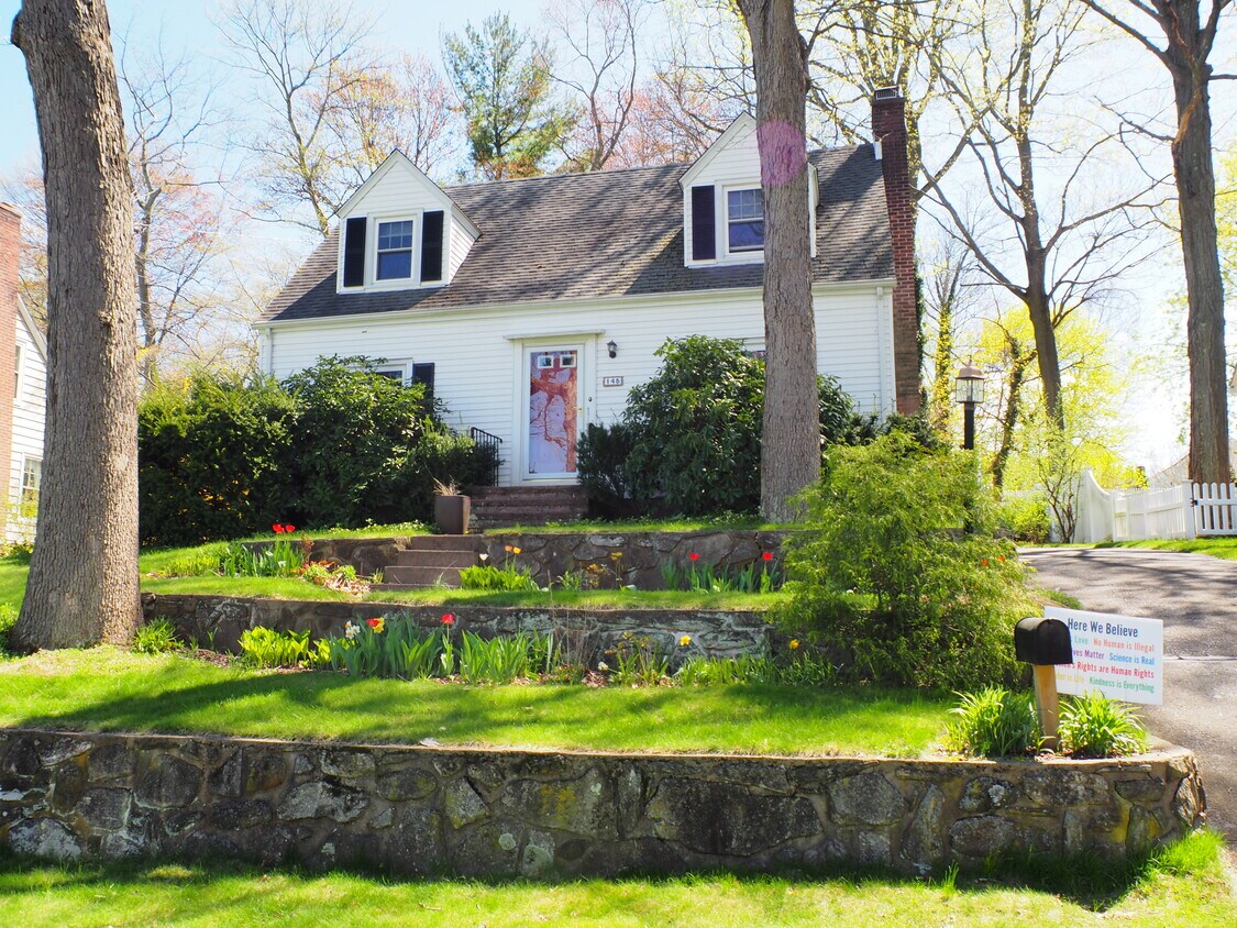 145 Bayard Ave, North Haven, CT 06473 House Rental in North Haven, CT