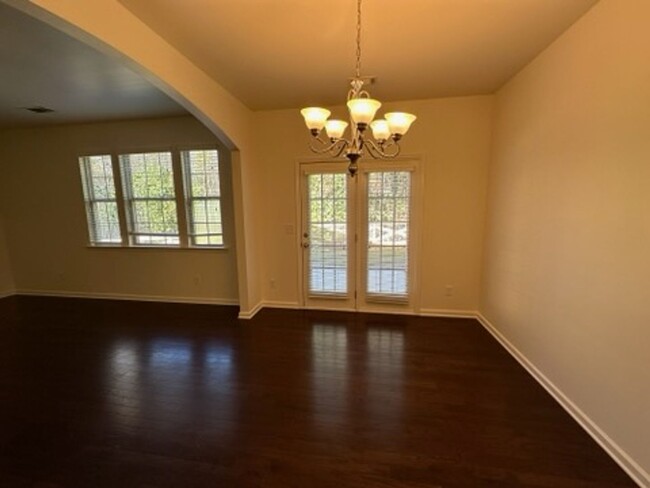 Foto del edificio - Lovely Townhome in Acworth, convenient to ...