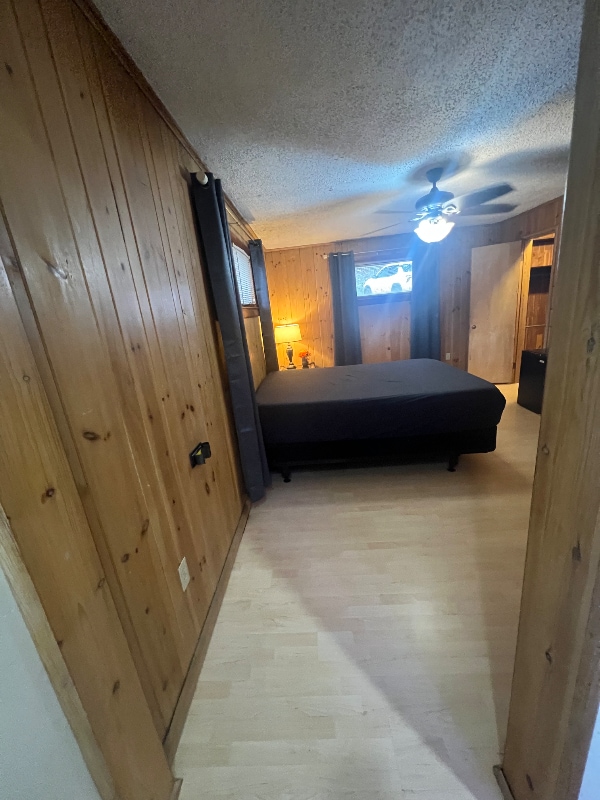 Foto del edificio - 422 Laurel Ave