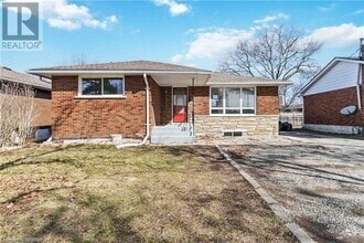 Building Photo - 95 Fairview Dr