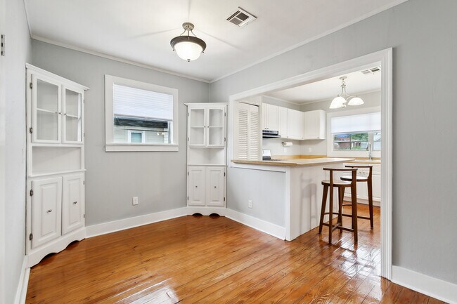 Comedor - 209 Vine St