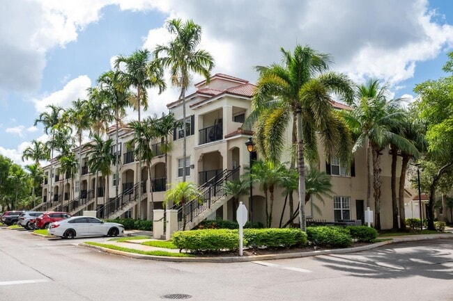 Building Photo - 5820 W Sample Rd