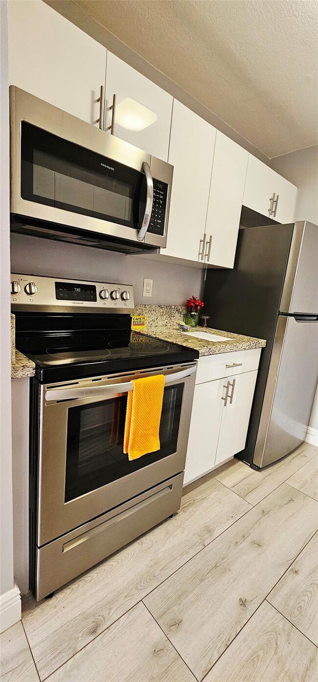 Foto del edificio - 2000 NE 135th St