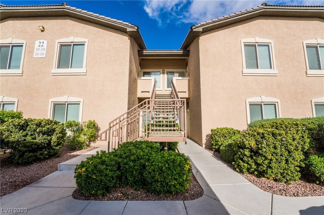 8985 S Durango Dr Unit 2086, Las Vegas, NV 89113 Condo for Rent in