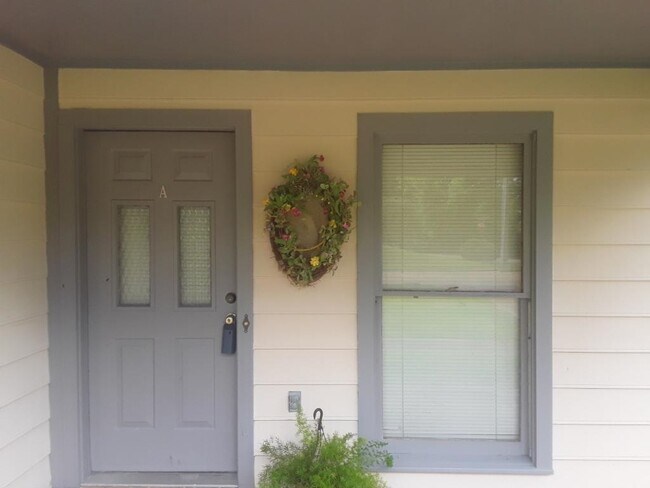 Foto del edificio - 613 Trailwood Dr