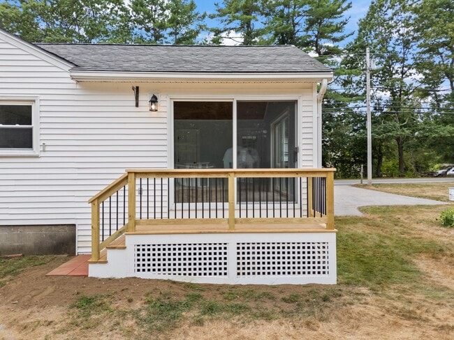 Building Photo - 381 Littlefield Rd