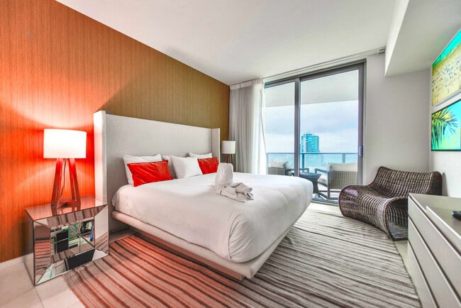Building Photo - 4111 S Ocean Dr