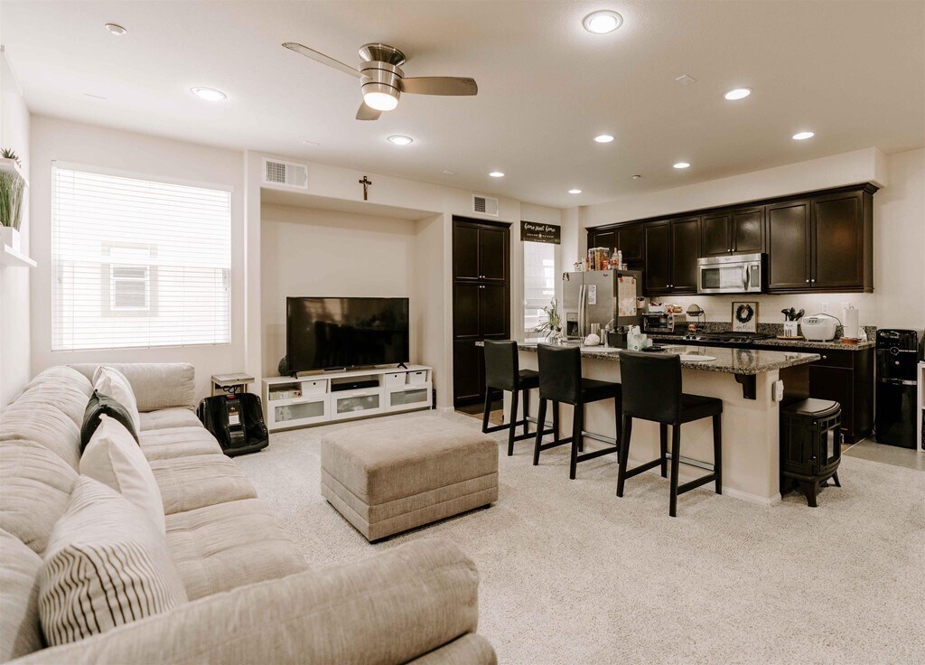 2478 Antlers Way, San Marcos, CA 92078 Townhouse for Rent in San