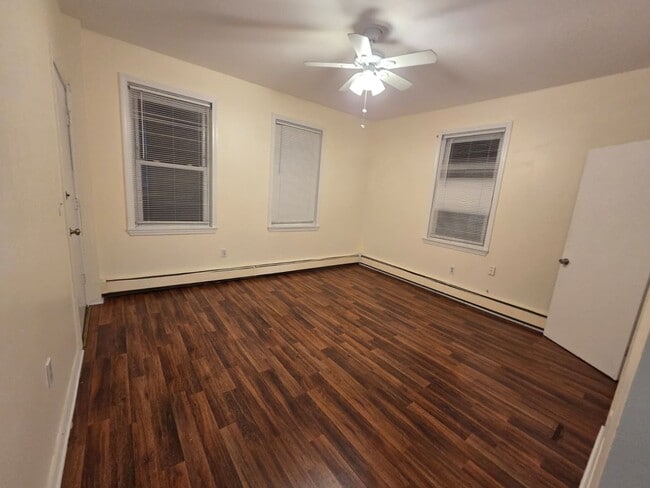 Building Photo - Lydia St (87)-S