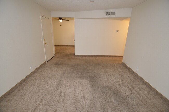 Building Photo - 3151 N Soaring Gulls Dr