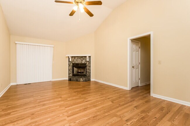 Foto del edificio - 1610 Summit Ridge