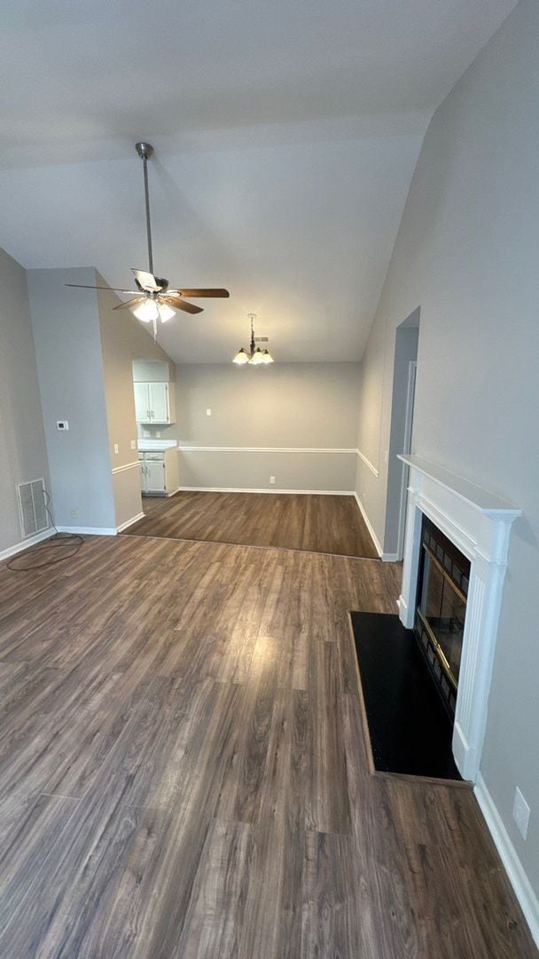 Building Photo - 2910 Sheana Way