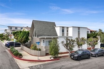 Building Photo - 709 13th St