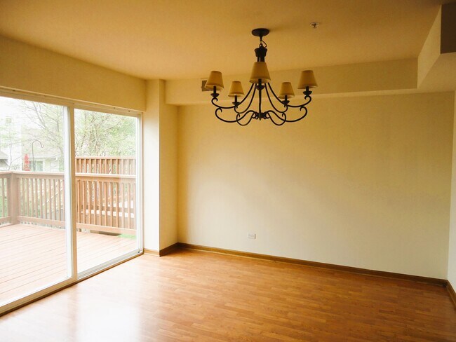 Foto del edificio - 642 Diamond Pointe Dr