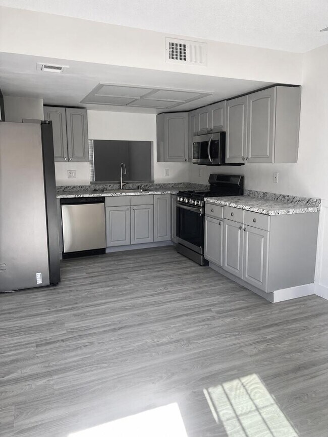 Foto del edificio - 870 Flagstone Way