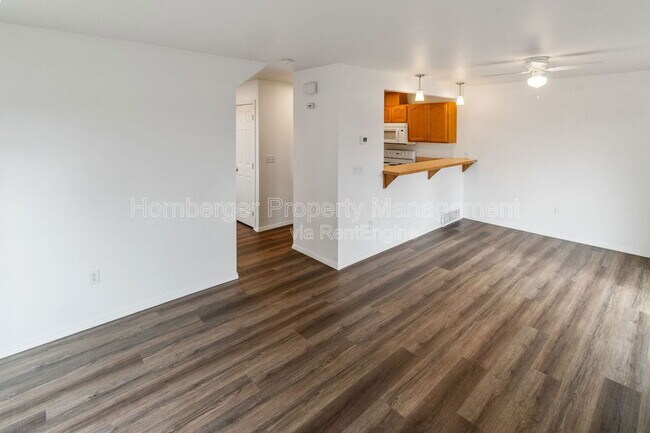 Foto del edificio - 2316 N Wilbur Rd