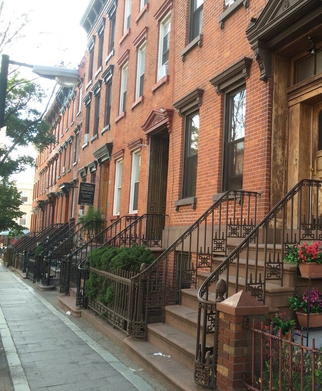 Building Photo - 161 Bedford Ave