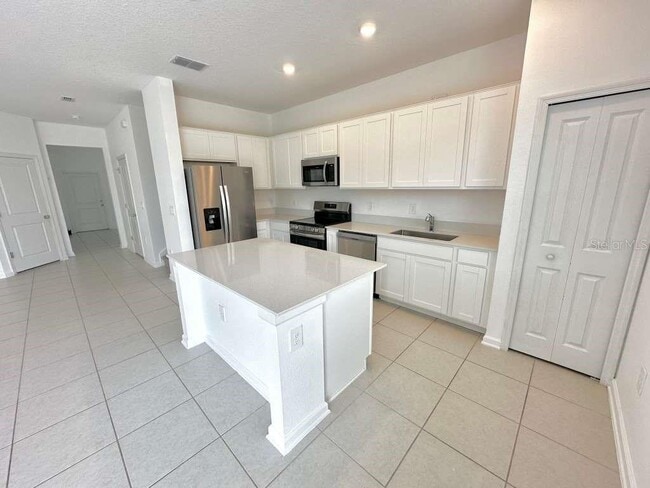 Building Photo - 2987 Prosperity Wy