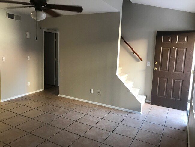 Foto del edificio - 6213 E Greenway St
