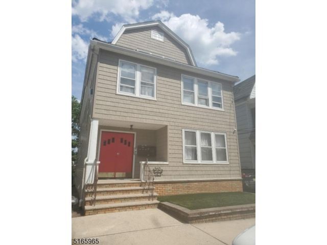 Primary Photo - 262 Hornblower Ave