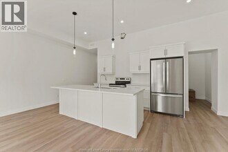 Building Photo - 2275 Wellesley Ave