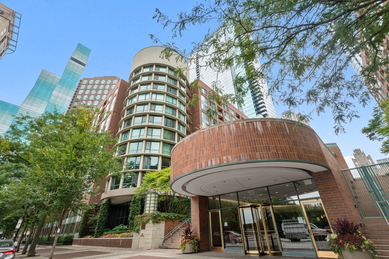 Foto principal - 440 N McClurg Ct