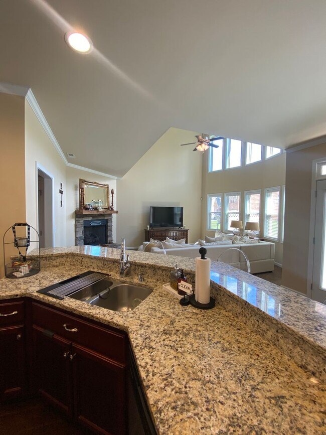 Building Photo - 147 Nicholas Cove
