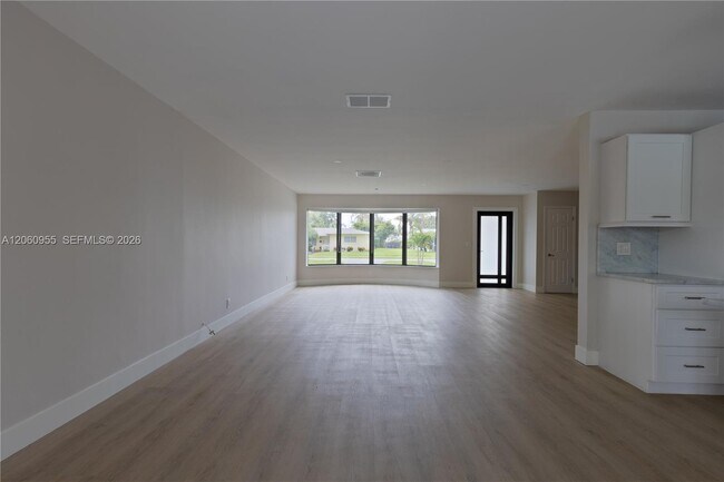 Foto del edificio - 4115 Madison St