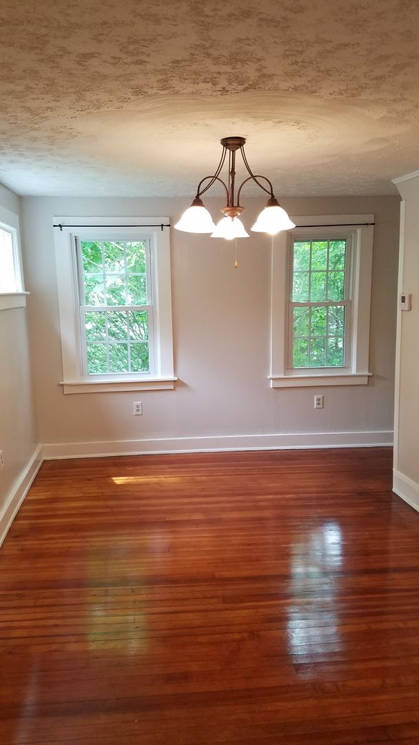 Foto del edificio - Apartment Available in Village of Liverpool