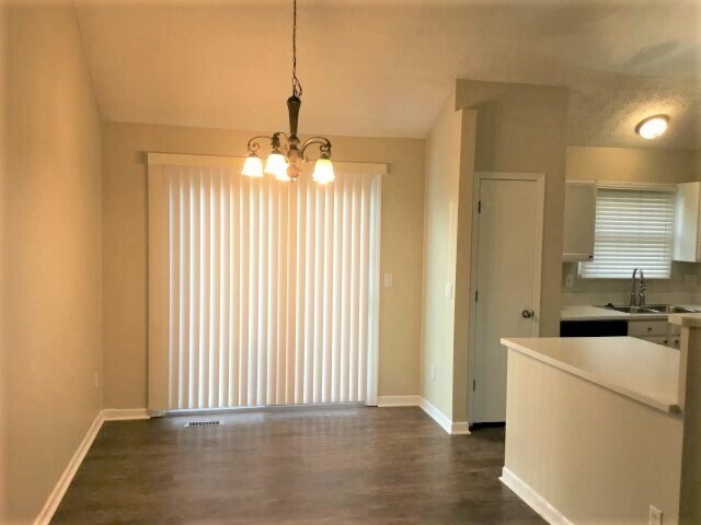 Foto del edificio - 1235 Walker Springs Dr