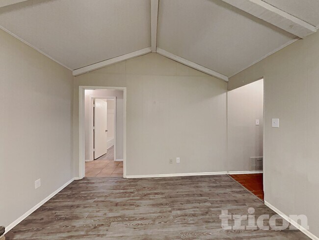 Foto del edificio - 13622 Oak Breeze