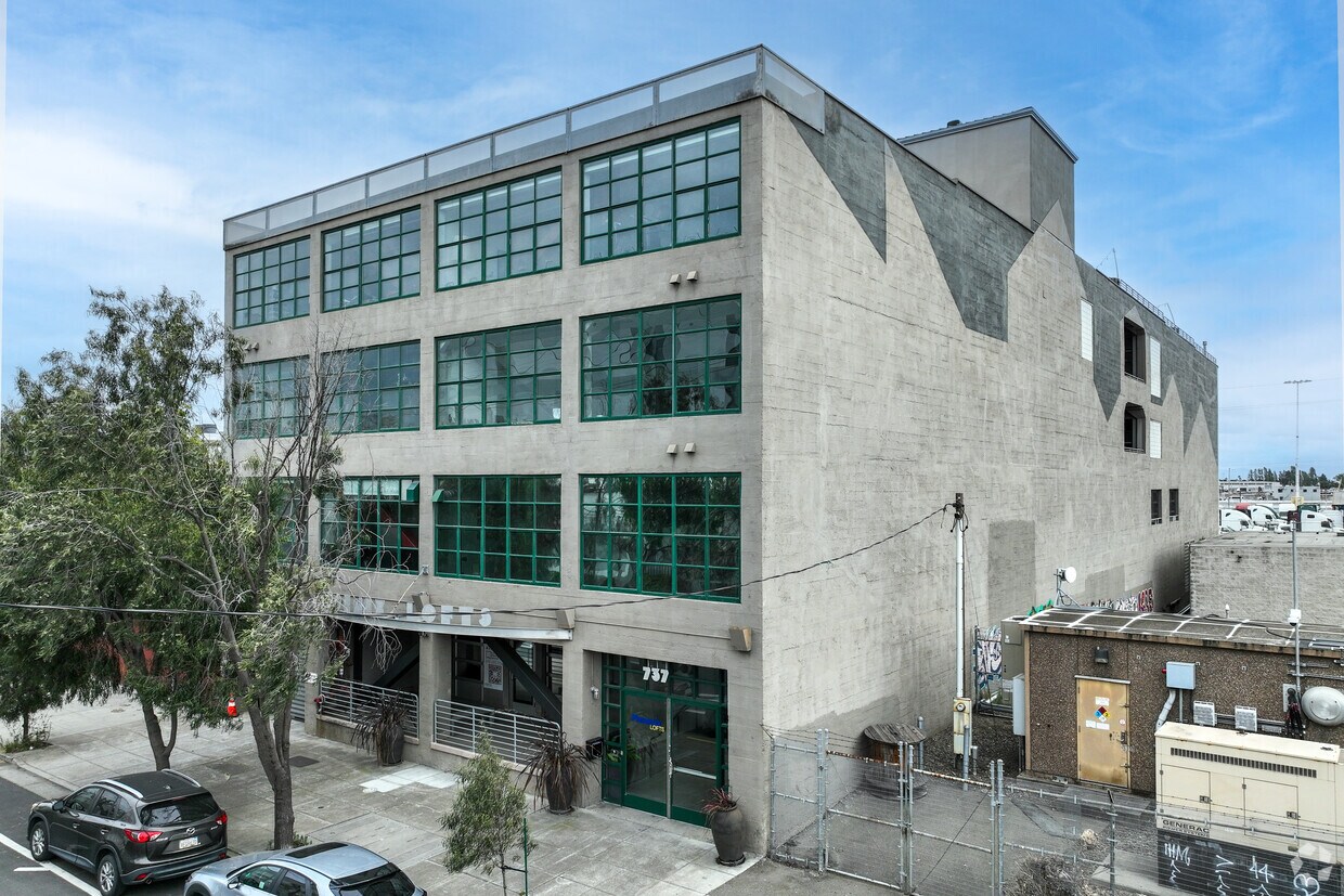 Primary - 737 2nd St
