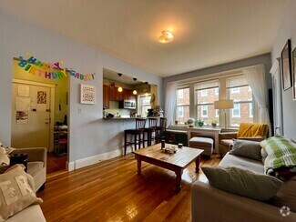 Building Photo - 229 Kelton St