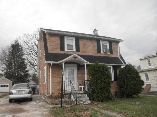 Foto principal - 12 McCormick Ave