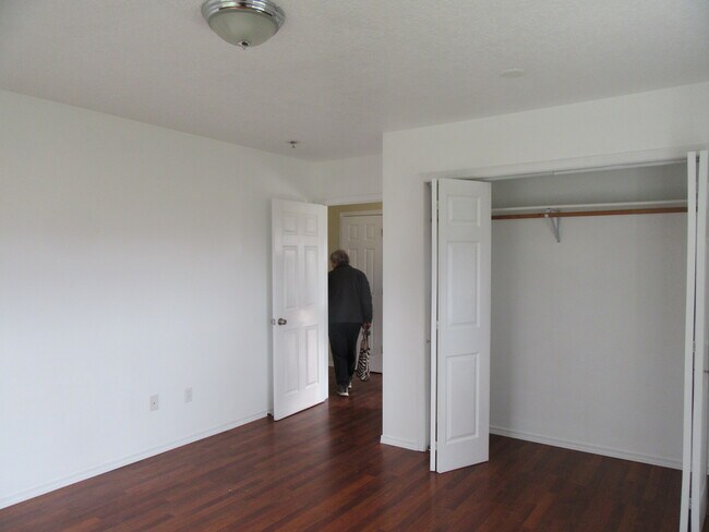 Foto del edificio - 747 High Prairie Rd