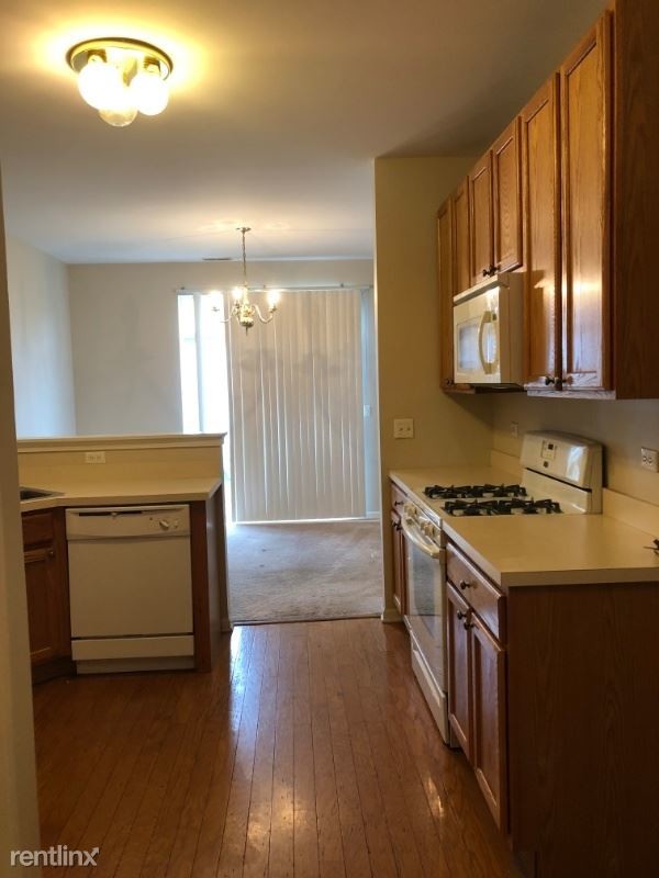 Foto del edificio - 2914 Falling Waters Ln