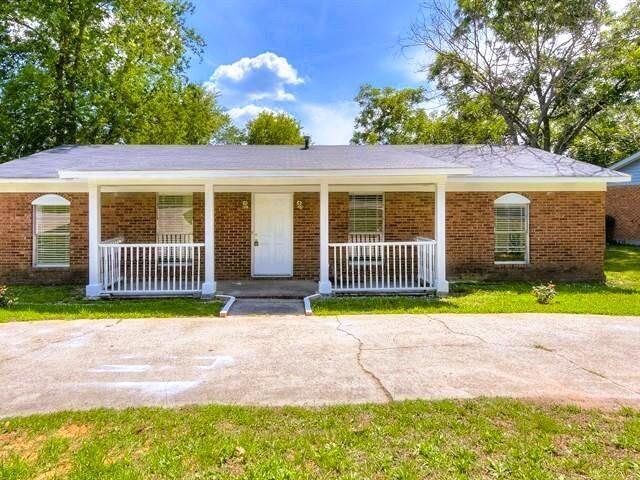 Foto principal - 2824 Meadowbrook Dr